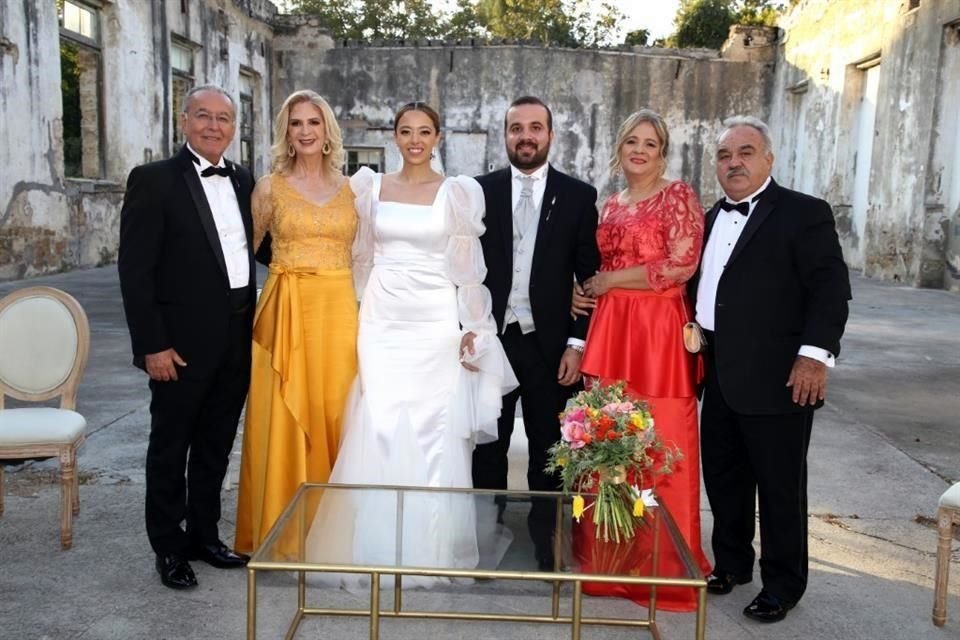 Raúl Solís Ochoa, Araceli Ibarra de Solís, Mariana Solís Ibarra, Erick Hernández Sandoval, Gabriela Sandoval Infante y Rubén Hernández del Bosque