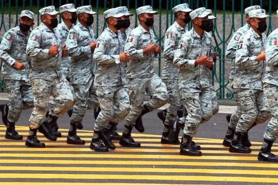 En la zona ya se encontraban elementos de la Guardia Nacional, a quienes acusan de quitarles su trabajo.