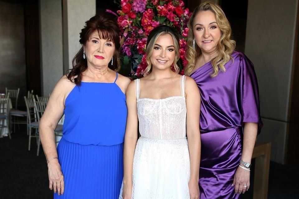 Soledad Tamayo de Lozano, Andrea Valle Corrales y Elva María Corrales de Valle