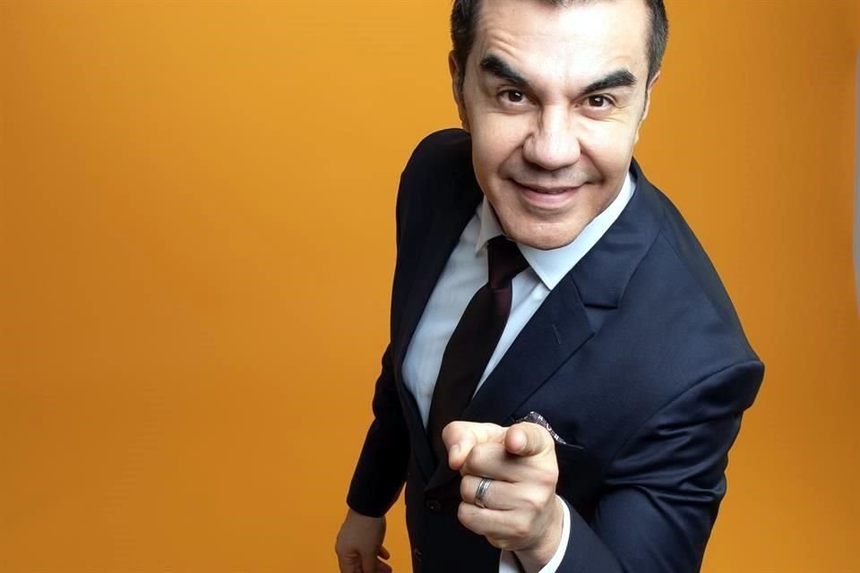 El actor estrena (en EU el domingo y en México el lunes a las 23:00 horas por Las Estrellas) 'De Noche Pero Sin Sueño'.