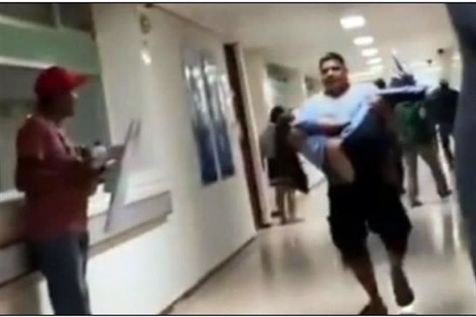 Los estudiantes fueron ingresados al hopital y dieron positivo a cocaína.