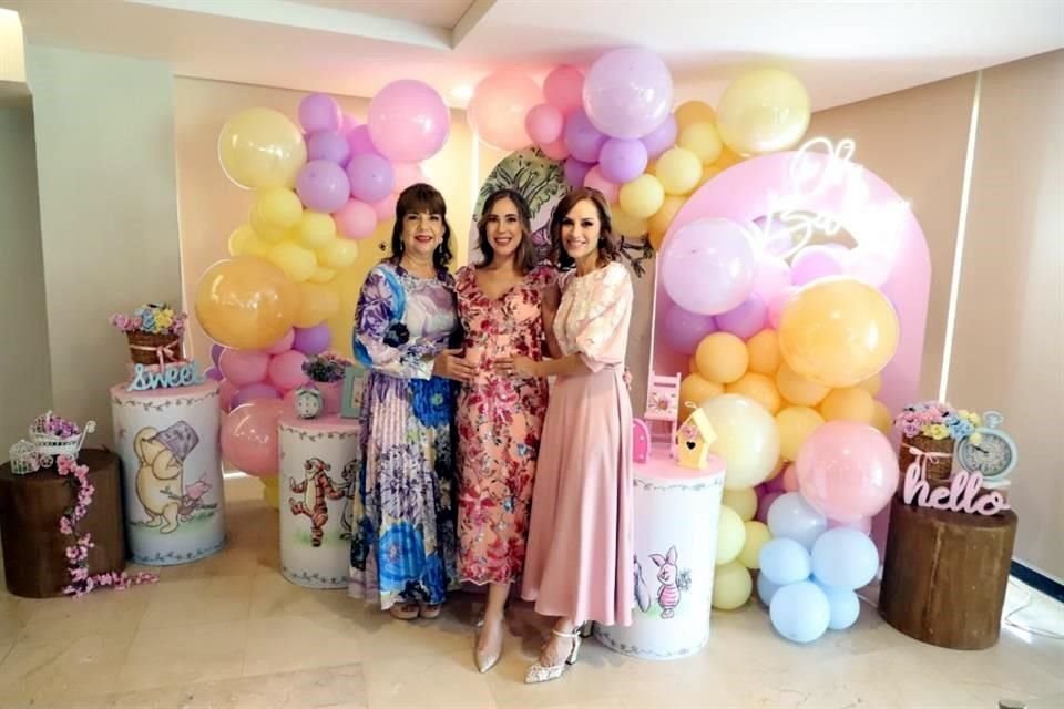 Lupita Quintanilla de Lugo, Caty Lugo de Cavazos y Lorena Reyes de Cavazos