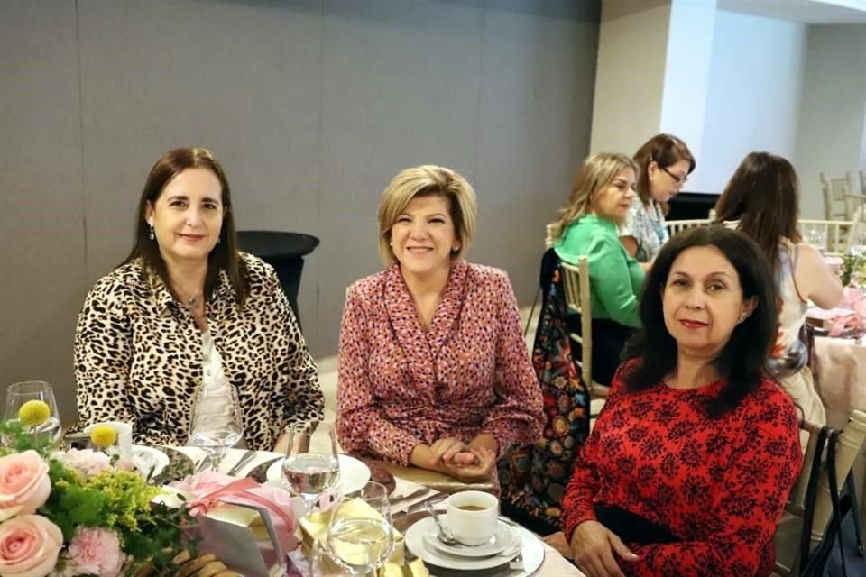 Tony González, Jackie Ancira de Leal y Rosy Esparza