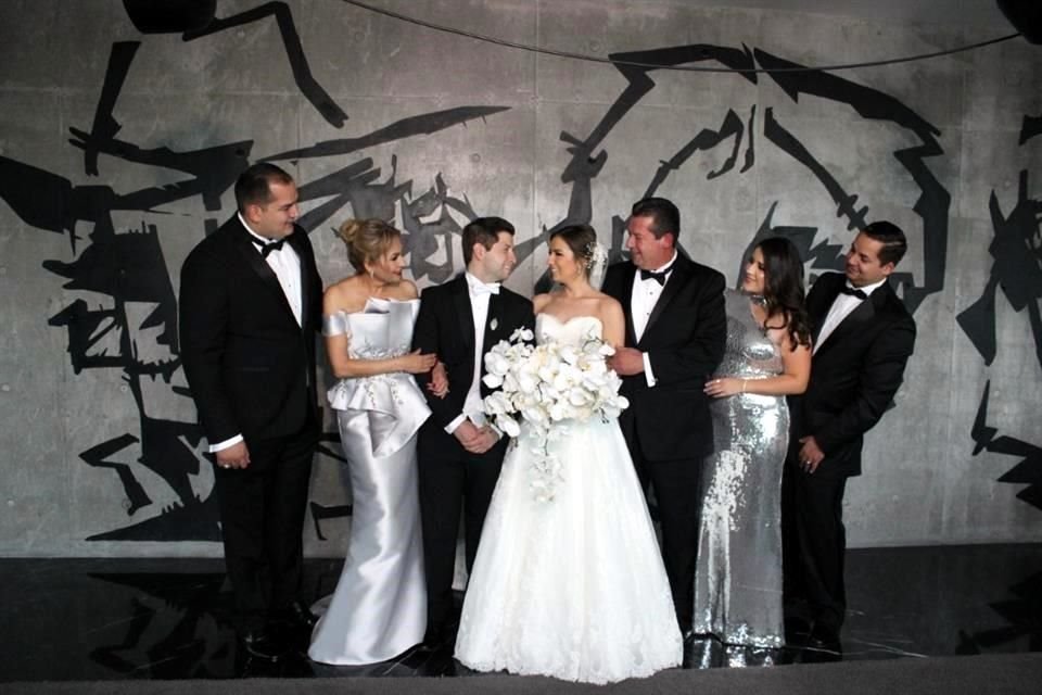 Germán Guerrero Flores, Arely Flores de Guerrero, Arturo Galván Santacruz, Arely Anahí Guerrero Flores,  Germán Guerrero González, Arantxa Chapa y Gerardo Guerrero Flores