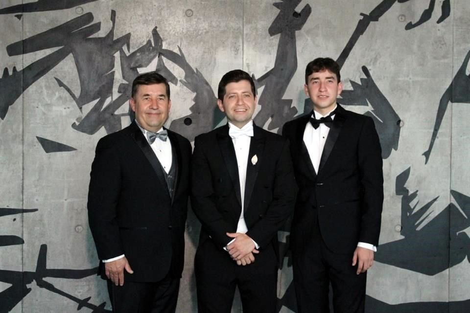 Arturo Galván Elizondo, Arturo Galván Santacruz y Daniel Galván Santacruz