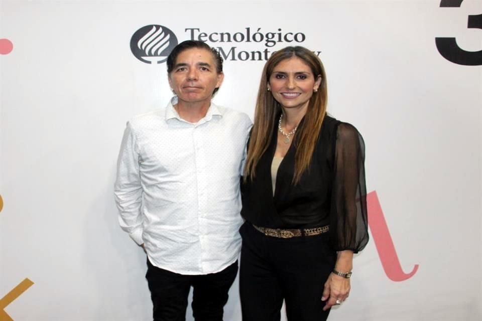 Armando Alanís Pulido y Nancy Tamez