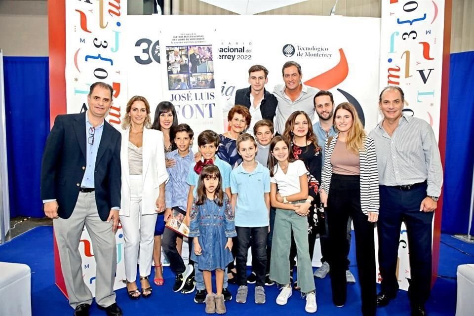 Durante el evento estuvieron presentes algunos de los integrantes de la familia del homenajeado.