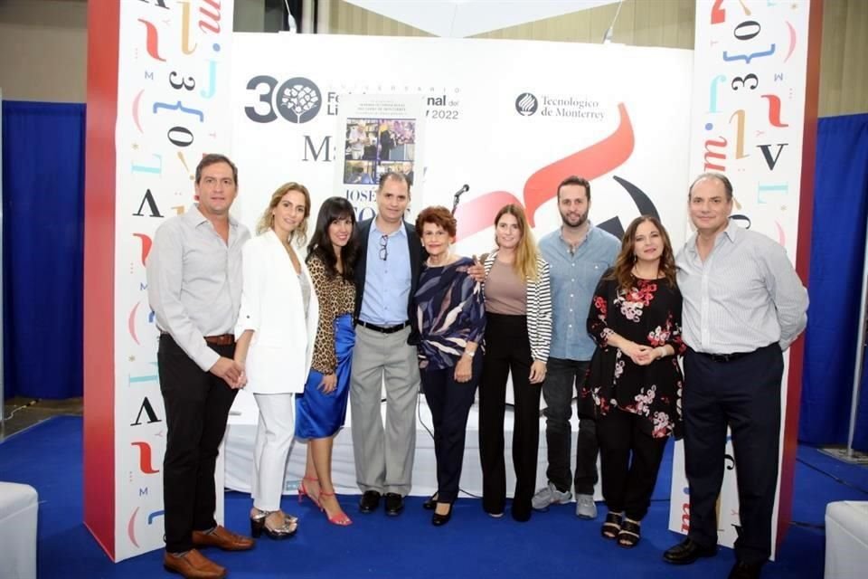 Jorge Sagahón, Jaqueline Font de Sagahón, Lili Lozano de Font, Eduardo Font, Susana Chevallier de Font, María José Font, Alejandro Sánchez Mujica, Karla Assad de Font y José Luis Font