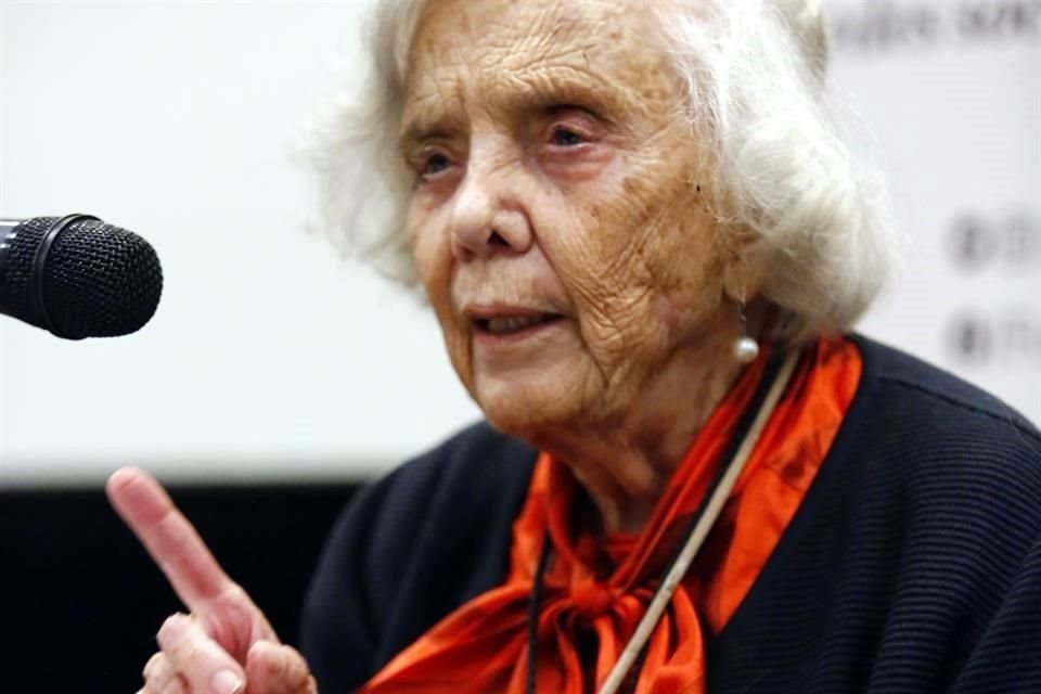 Elena Poniatowska calificó como 'un error' y 'una pérdida' la falta de apoyo a la cultura durante los tres años de mandato del Presidente Andrés Manuel López Obrador.