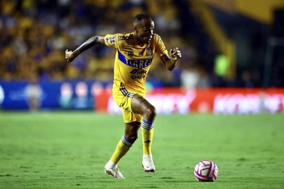 La imágenes del primet tiempo en el Tigres-Pachuca que terminó sin goles.