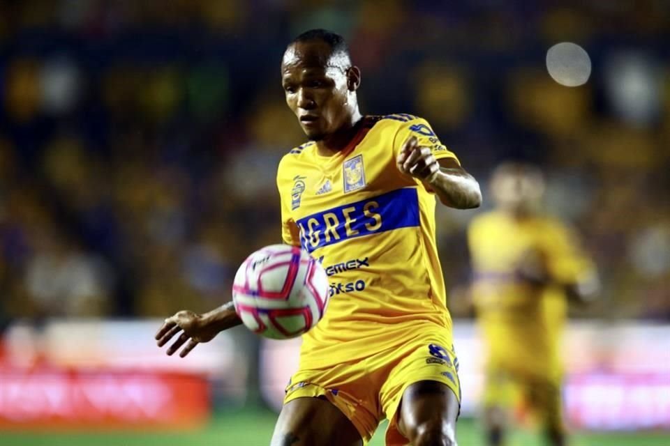 La imágenes del primet tiempo en el Tigres-Pachuca que terminó sin goles.