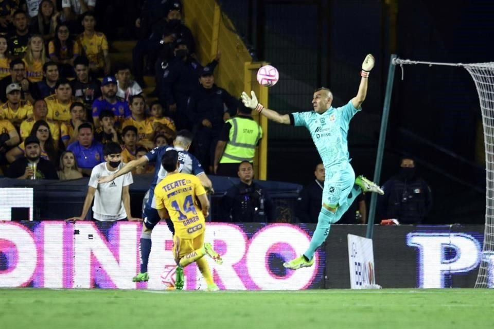 La imágenes del primet tiempo en el Tigres-Pachuca que terminó sin goles.