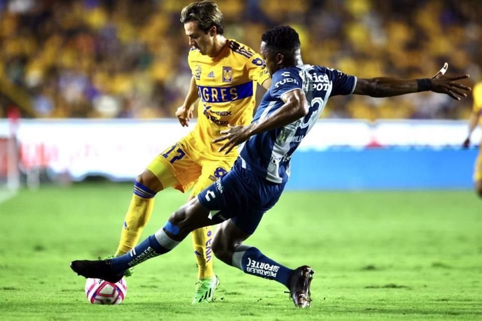 La imágenes del primet tiempo en el Tigres-Pachuca que terminó sin goles.