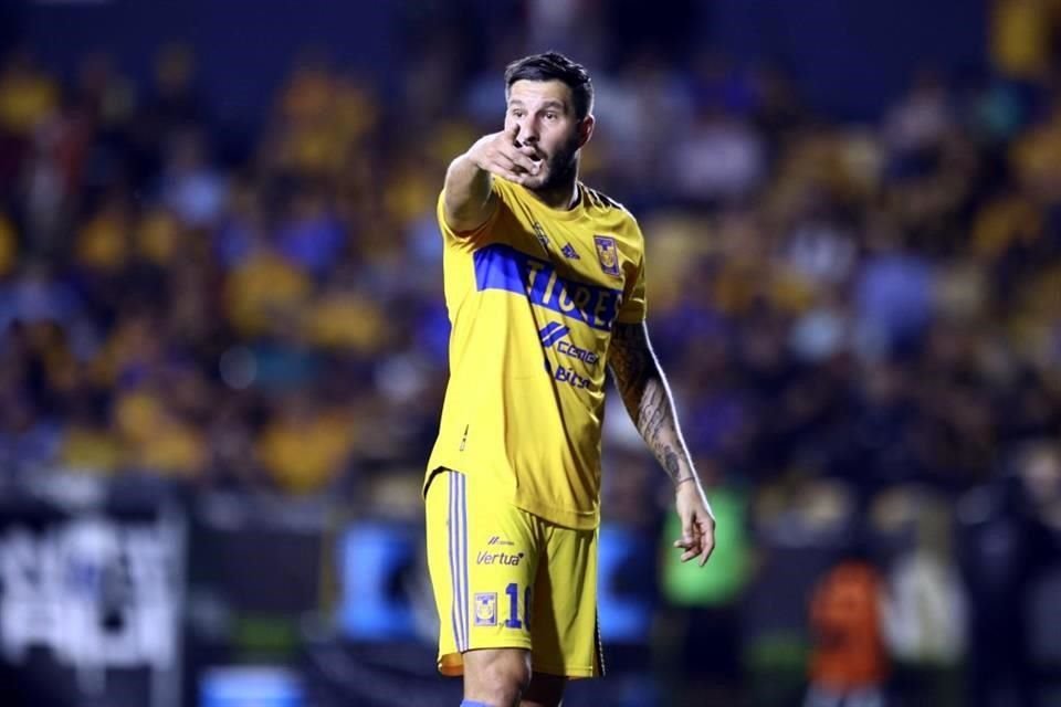 La imágenes del primet tiempo en el Tigres-Pachuca que terminó sin goles.