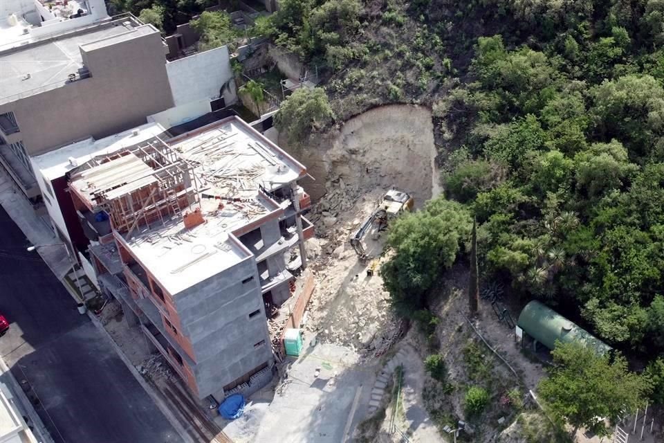 La Secretaría de Medio Ambiente suspendió los trabajos en el Cerro de las Águilas, en San Jerónimo.