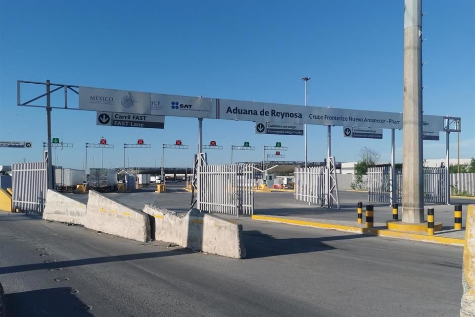 La Aduana de Reynosa se ha modernizado, pero en patios de importación la vigilancia de la Guardia Nacional es insuficiente para frenar el contrabando técnico, aseguran expertos