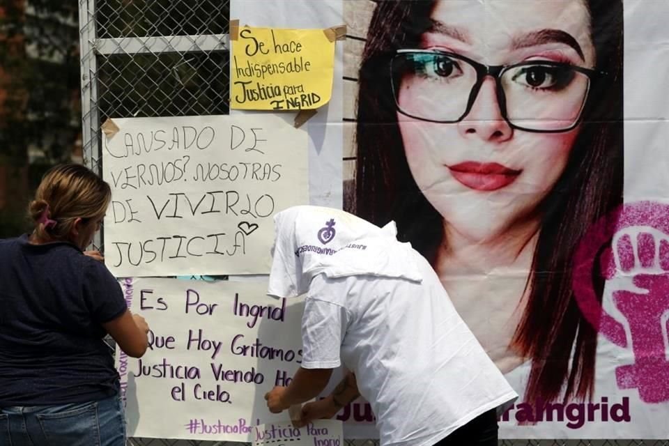 Familiares y abogados acudieron al Reclusorio Oriente para audiencia sobre los años que estará en la cárcel el feminicida de Ingrid Escamilla.