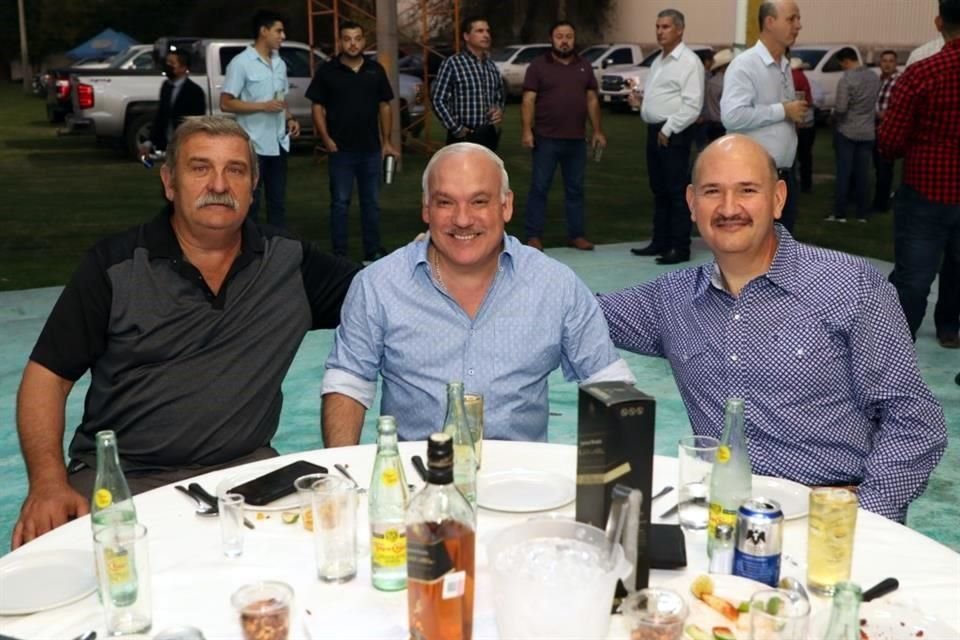 Vicente García, José Luis Morales y Hernán Guajardo