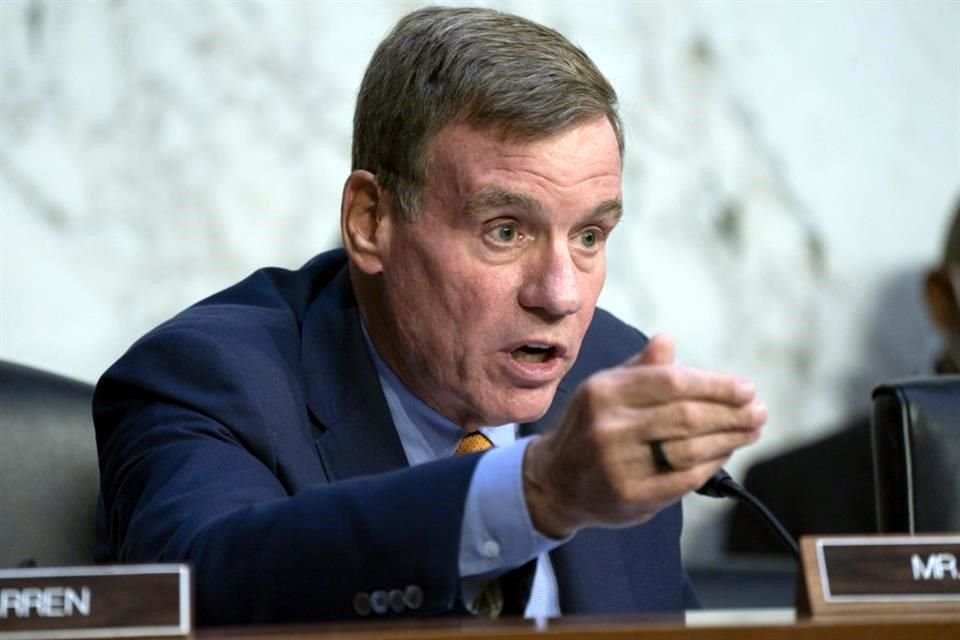 El senador demócrata Mark Warner dijo que le preocupa que, si se concreta la oferta de Elon Musk para comprar Twitter, enfrentará presiones adicionales de China para moderar los tuits que critican al Presidente chino o al Partido Comunista. 