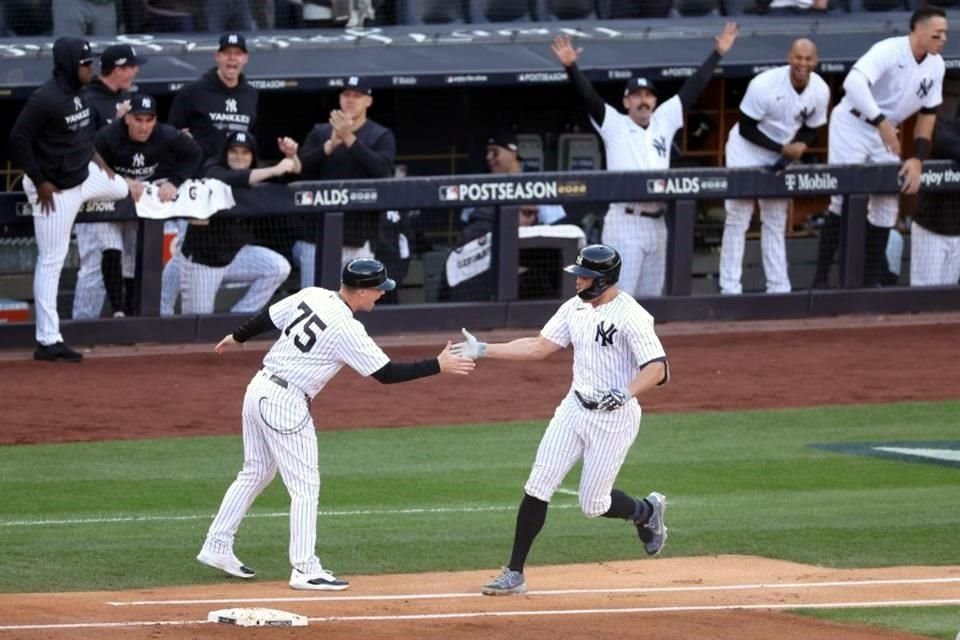 Giancarlo Stanton pegó jonrón de 3 carreras en la primera entrada. De esa ya no se levantó Cleveland.