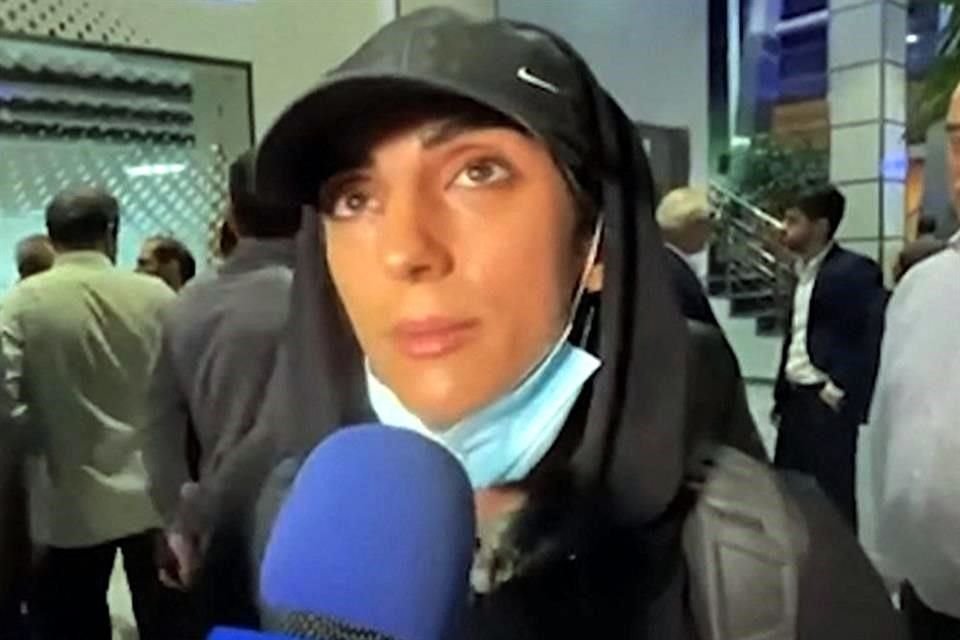 A su llegada a Teherán, Rekabi explicó que la omisión del hiyab fue 'involuntaria'.
