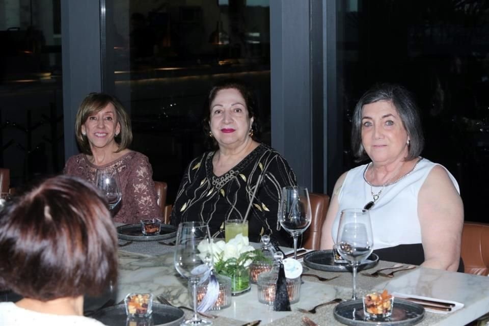 Victoria Caballero, Martha Muñoz y Amparo Montemayor