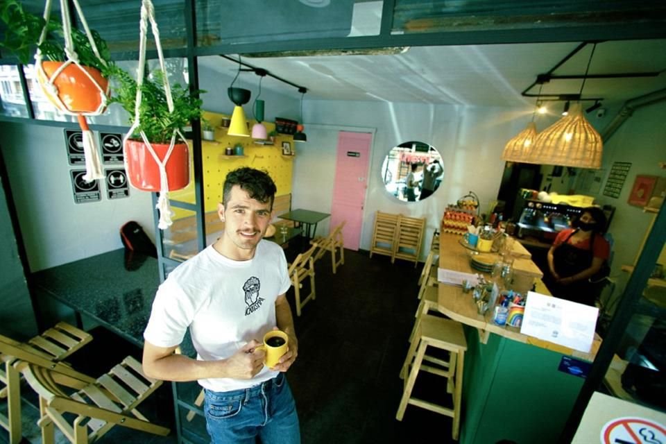 Galerías, teatros, restaurantes y bares es lo que podrás conocer en esta colonia, incluyendo Carisma una cafetería de reciente apertura.
