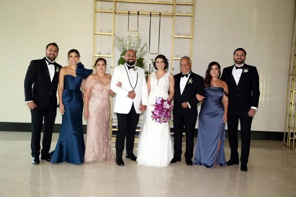 Alejandro Licona González, Maritza Canizales, María Guadalupe González de Licona, Héctor Mauricio Molina Romo, Rosa Carolina Licona González, Juan Manuel Licona de León, Marcela Yamallel y Juan Manuel