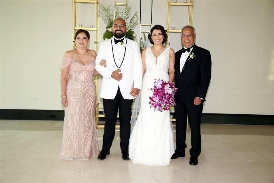 María Guadalupe González de Licona, Héctor Mauricio Molina Romo, Rosa Carolina Licona González y Juan Manuel Licona de León