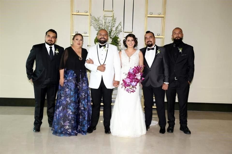 Erick Molina Romo, Lilia Romo de Molina, Héctor Mauricio Molina Romo, Rosa Carolina Licona González, Héctor Molina Plascencia y Aldo Molina Romo