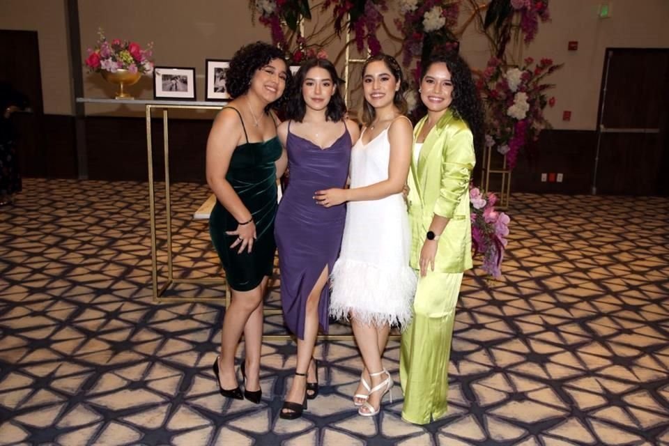 Paola Zúñiga, Andrea Zúñiga, Gabriela Zúñiga y Daniela Zúñiga