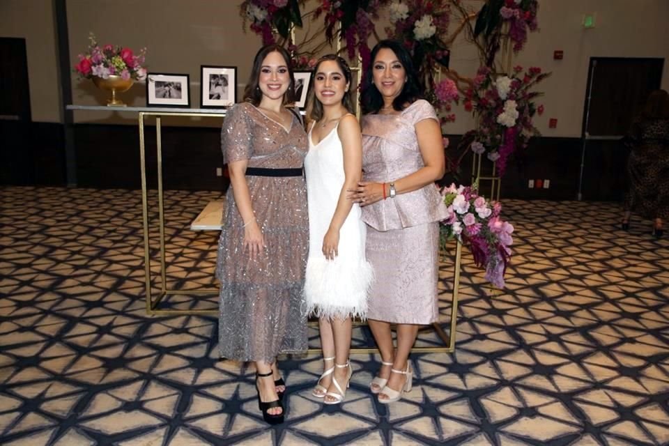 Cecilia Molina, Andrea Zúñiga Leal y Lydia Gómez Flores