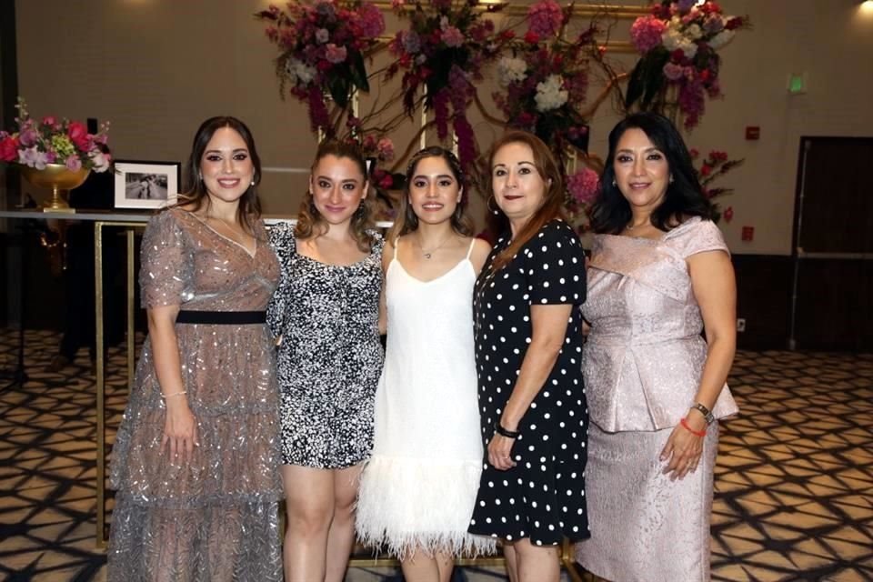 Cecilia Molina, Jesica Valdés, Andrea Zúñiga Leal y Lydia Gómez