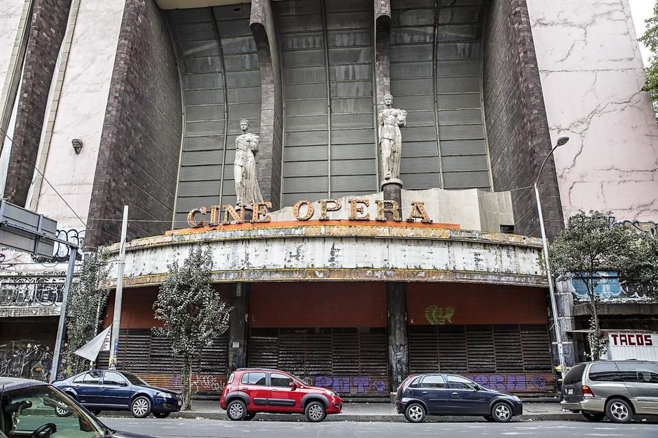 Cine Ópera.