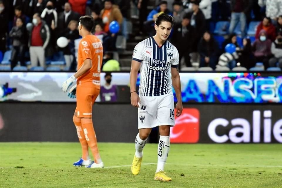 Monterrey sufrió la expulsión de Érick Aguirre y el juego se complicó.