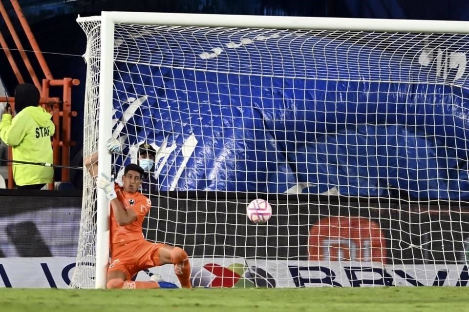 Entonces llegó la ofensiva de Pachuca para aniquilar Esteban Andrada, quien tenía 500 minutos sin gol en contra.