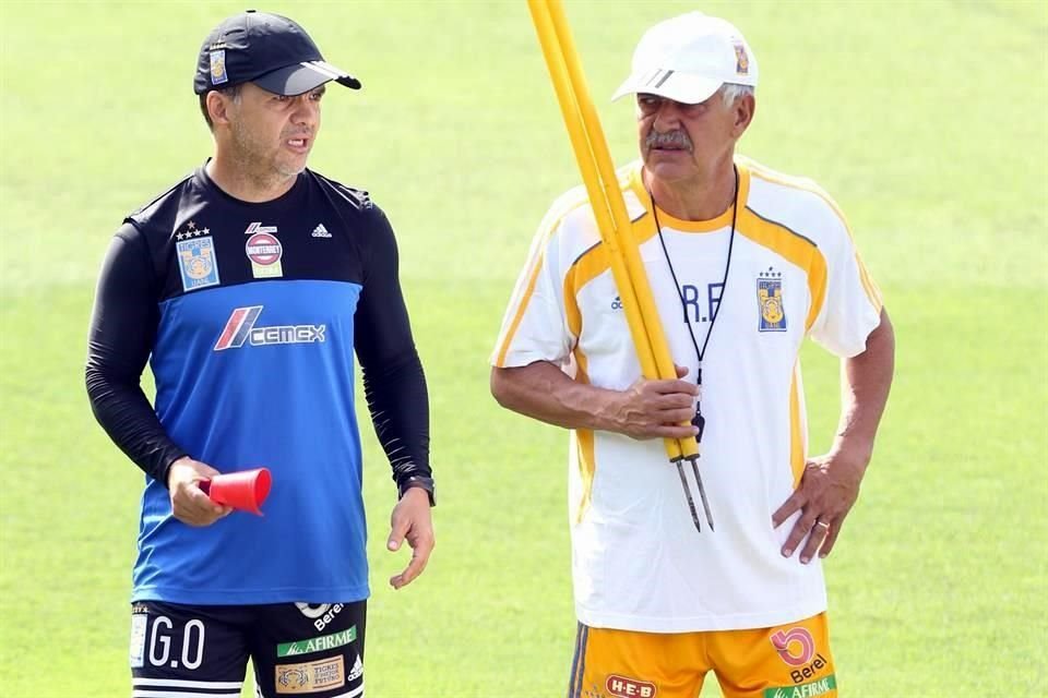 El preparador físico Guillermo Orta, quien ha acompañado a Ricardo Ferretti durante varios años, dejará de trabajar en Tigres.
