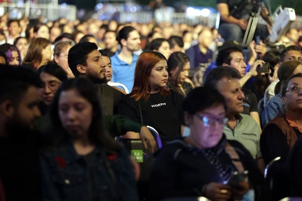 Los asistentes -que llenaron más de la mitad de las sillas dispuestas- disfrutaron de una gran velada.