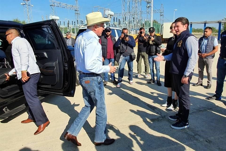 El Embajador preguntó al Mandatario sobre los esfuerzos de NL en materia de cambio climático, a lo que García respondió que aunque es un tema federal, autoridades locales están impulsando acciones.