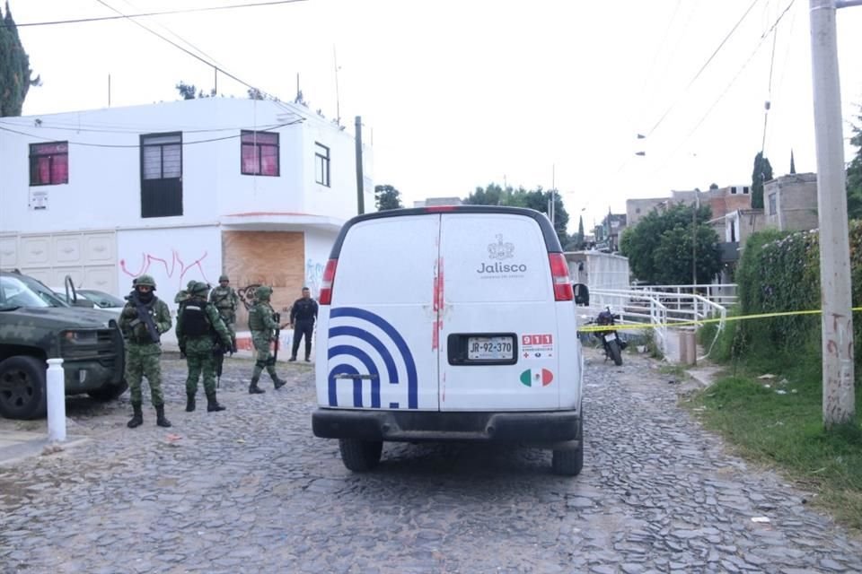 Un cadáver con huellas de tortura fue localizado la tarde de este domingo en un canal de aguas negras ubicado en calles de la Colonia Miramar, en Zapopan.