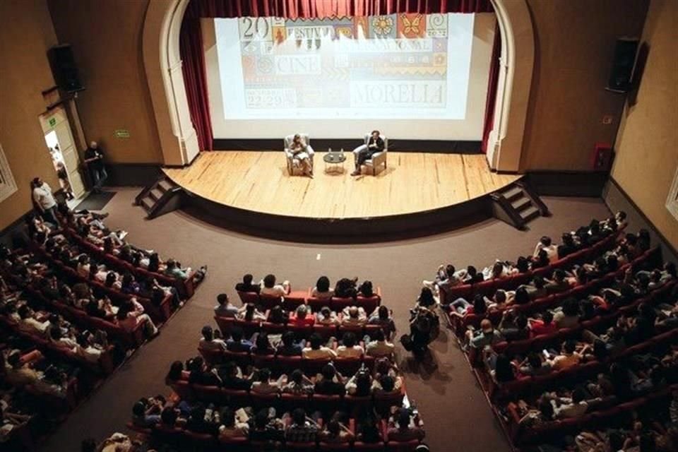 El cineasta, Alejandro G. Iñárritu, realizó una clase magistral en el marco del FICM, la cual causó euforia y desenfreno entre el público.