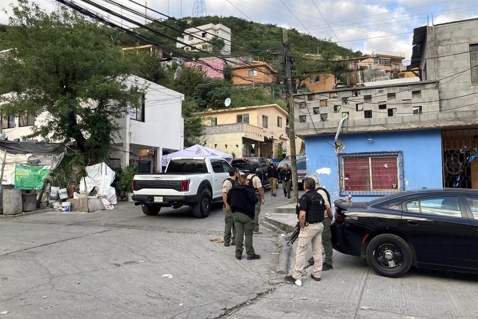 Alrededor de las 05:30 horas los investigadores llegaron por sorpresa a la zona.