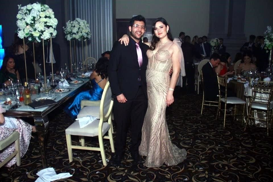 Irving Escobedo y Paulina Rivera