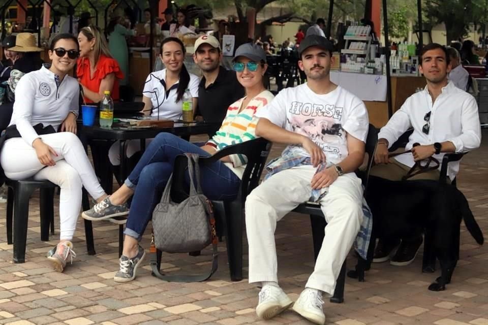Eugenia García Izaguirre, Raquel Garza, Mauricio Ayala, María Mena, Horacio García Izaguirre y David Ortiz
