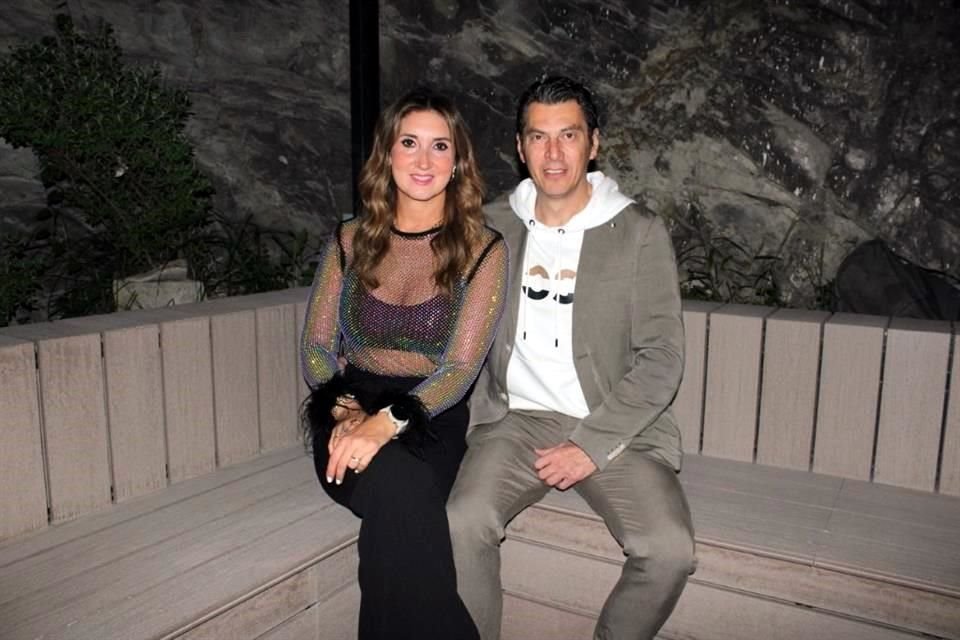 Lorena Vallarta y Daniel Treviño