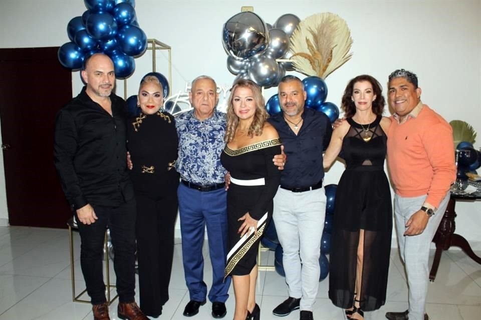 Ricardo Saucedo, Mary Peña, Roberto González, Claudia de León, Leonardo Anguiano, Ma. Eugenia Hernández y José Luis Luna