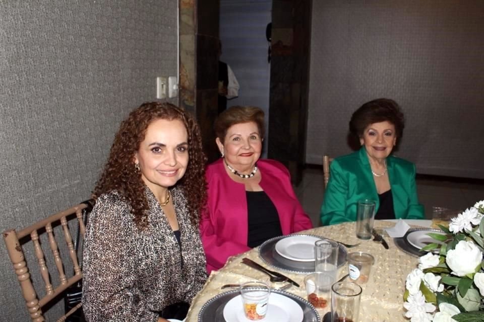 Liza Garza, María del Socorro González y Armida González