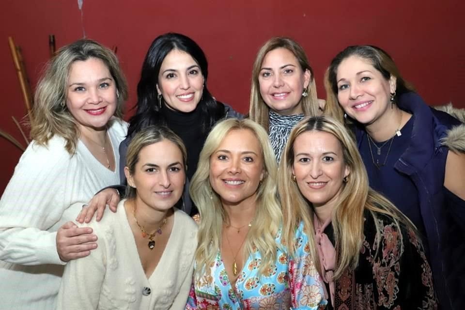 Diana López, Cynthia Pozas, Gaby Ganem, Katy Villarreal, Carolina González, Teté García Luna de Barrera y Sara Castillo