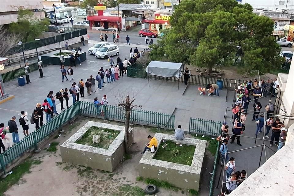 Ahí pasan rutas como la 613 o la 51 que van a Ciénega de Flores, también la 90 y la 610 que llegan hasta Zuazua.