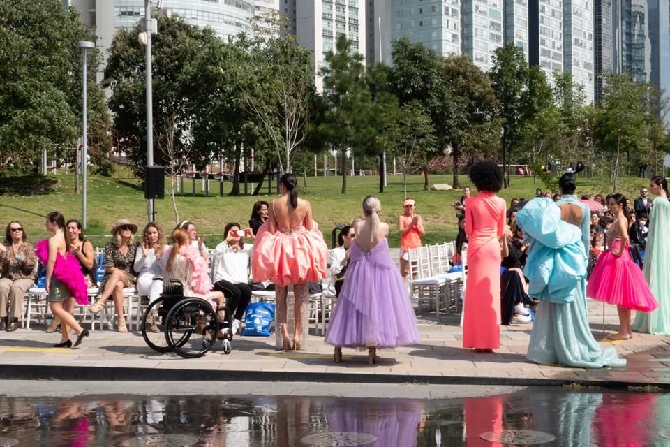 Con una pasarela incluyente, All Inclusive Runway es una iniciativa que afirma que la belleza viene en muchos envases.